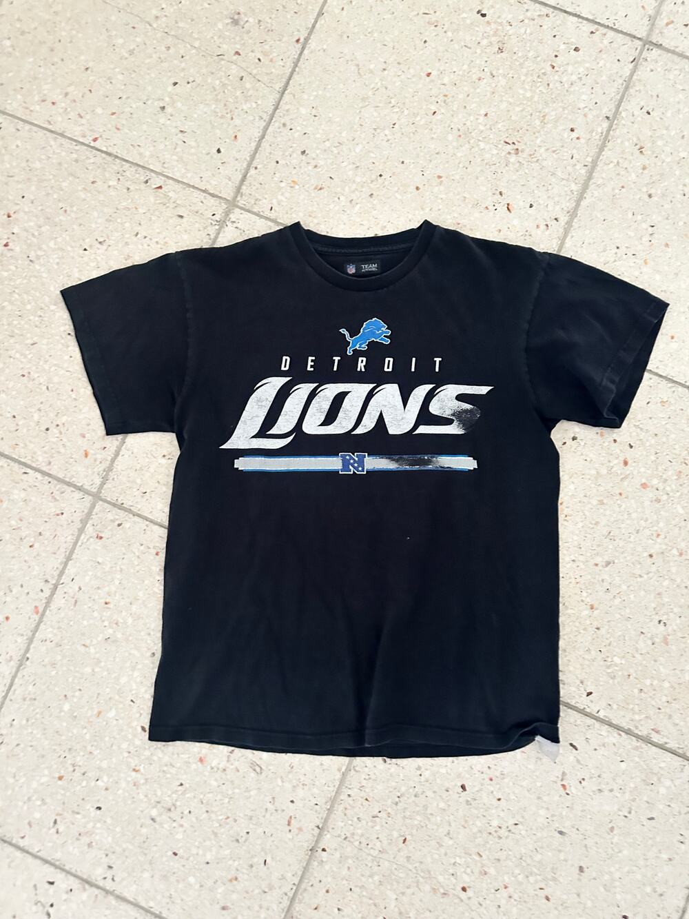 Vintage Graphic 90s Detroit Lions Graphic Tee size M Great Fade